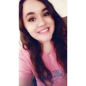 Meet your Posher, Selena